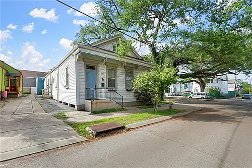 401 S Pierce St Photo 1