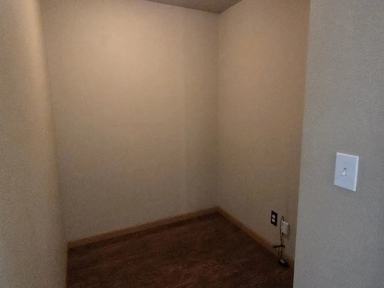 941 Colonial Rd — Photo 22
