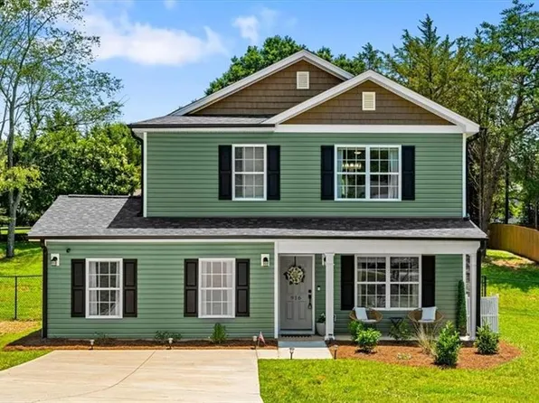 916 Countrymans Ct, Kernersville, NC 27284
