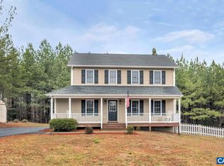 235 Glebe Ln, Scottsville, VA 24590