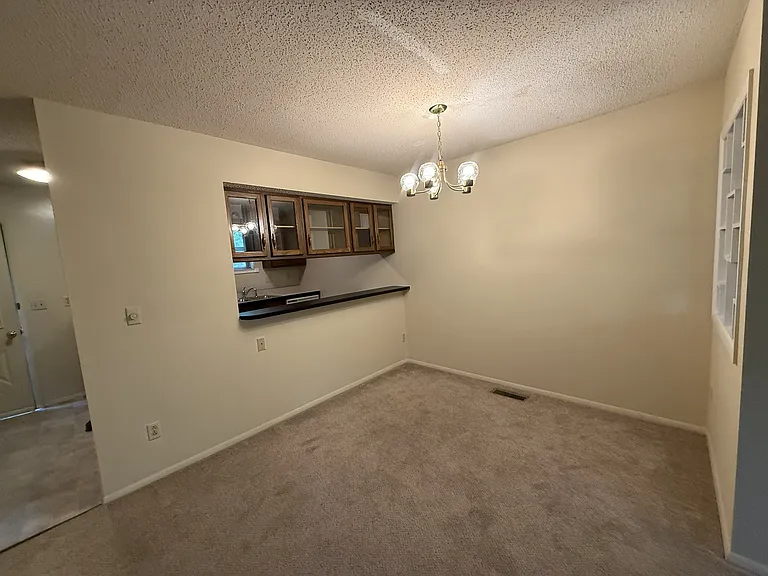 265 Sycamore Dr #20 — Photo 7