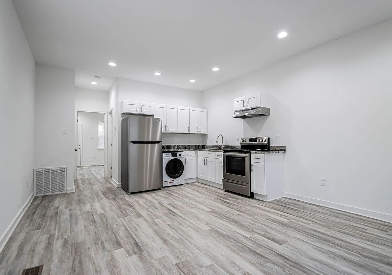 215 S Park Street — Photo 1