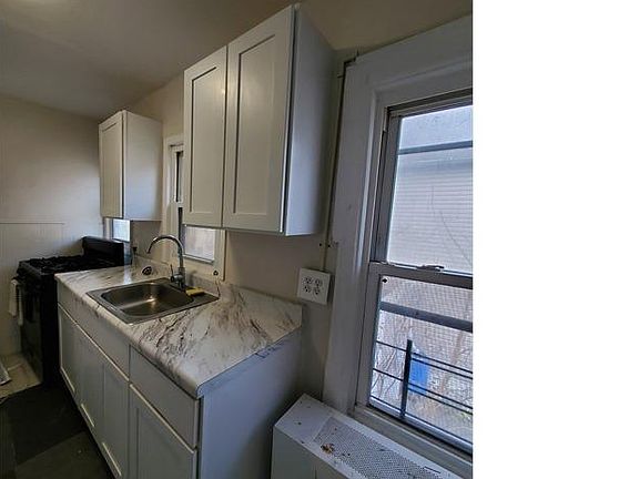 2nd image of 866 E 232nd St Floor 2