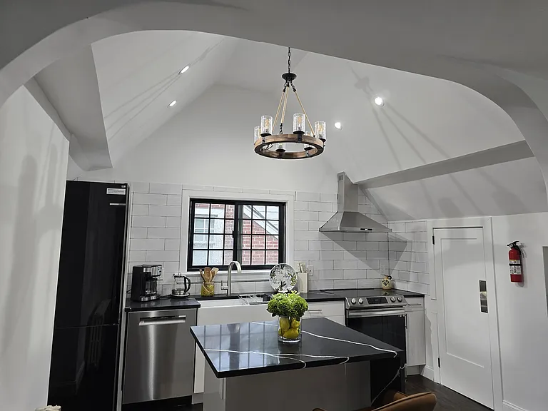 83 Rollins Ave #2 — Photo 12