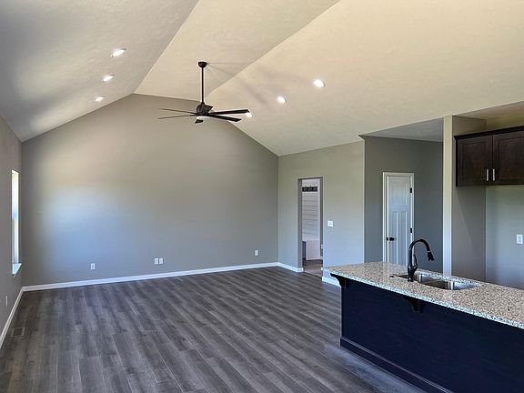 2nd image of 235 E Garnet Dr