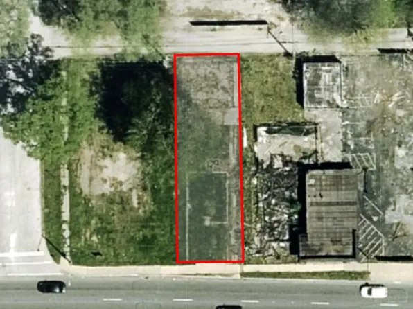 289 E 147th St, Harvey, IL 60426