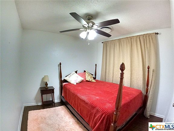 4th image of 703 W Washington Ave