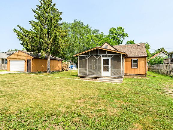 2nd image of 25644 W Arcade Dr N