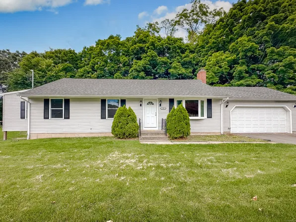15 Heath Court, Cheshire, CT 06410