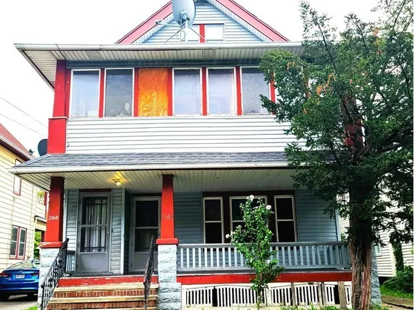 2168 W 100th St, Cleveland, OH 44102