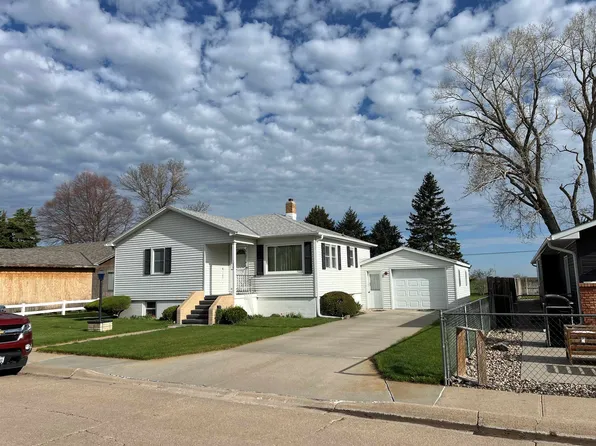1602 Woodlawn St, Lexington, NE 68850