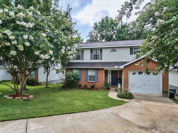 2nd image of 2643 Fairmount Ln
