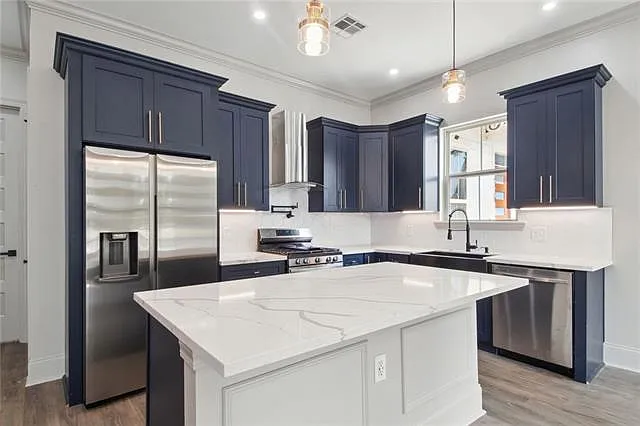 2318 Mardi Gras Blvd — Photo 4