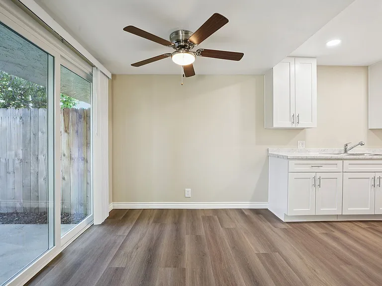 North Pointe Villas — Photo 18