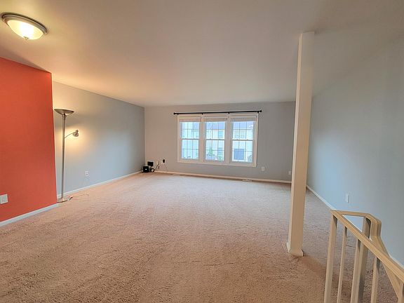 4th image of 2809 Grovemore Ln