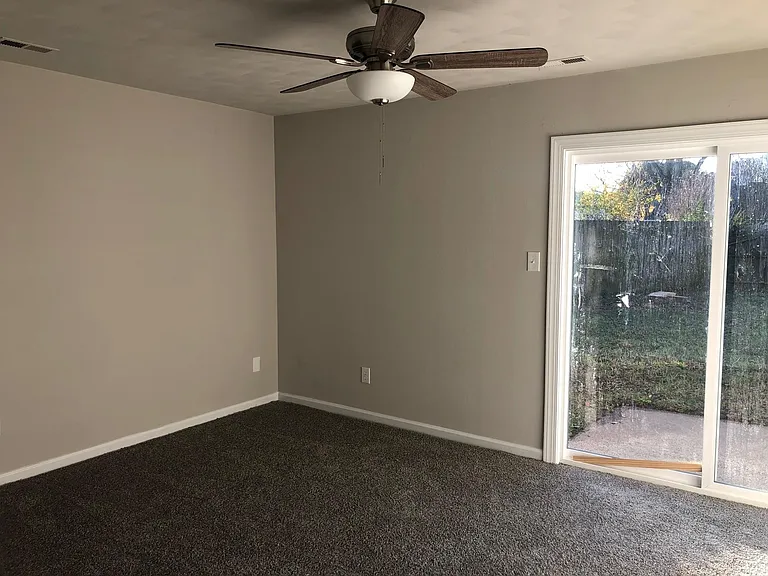 1705 Cacapon Ct — Photo 17