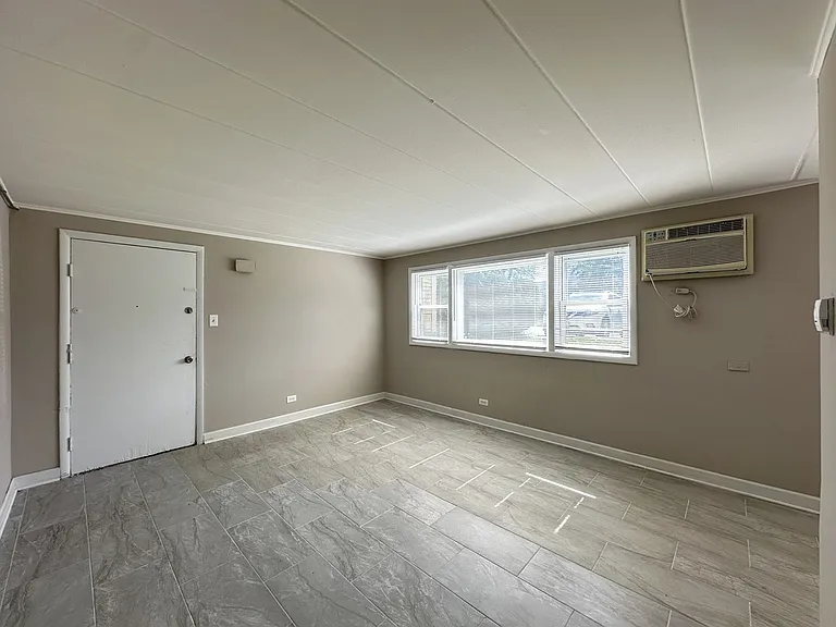 9630 Ivanhoe Ave #2 — Photo 10