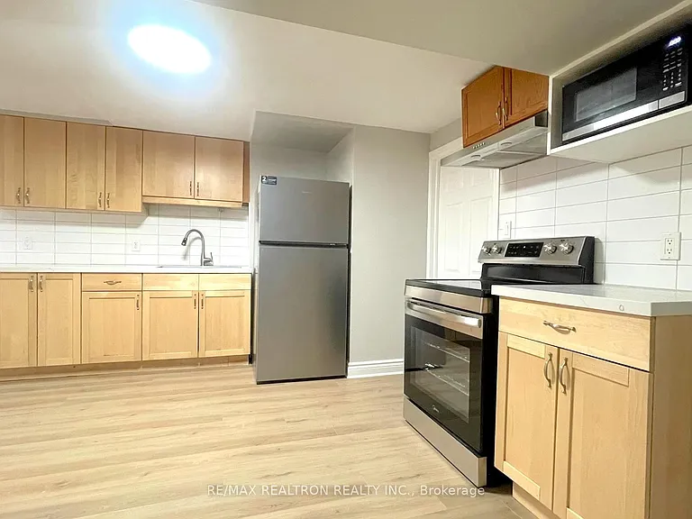 365 Mississauga Valley Blvd #LOWER — Photo 10
