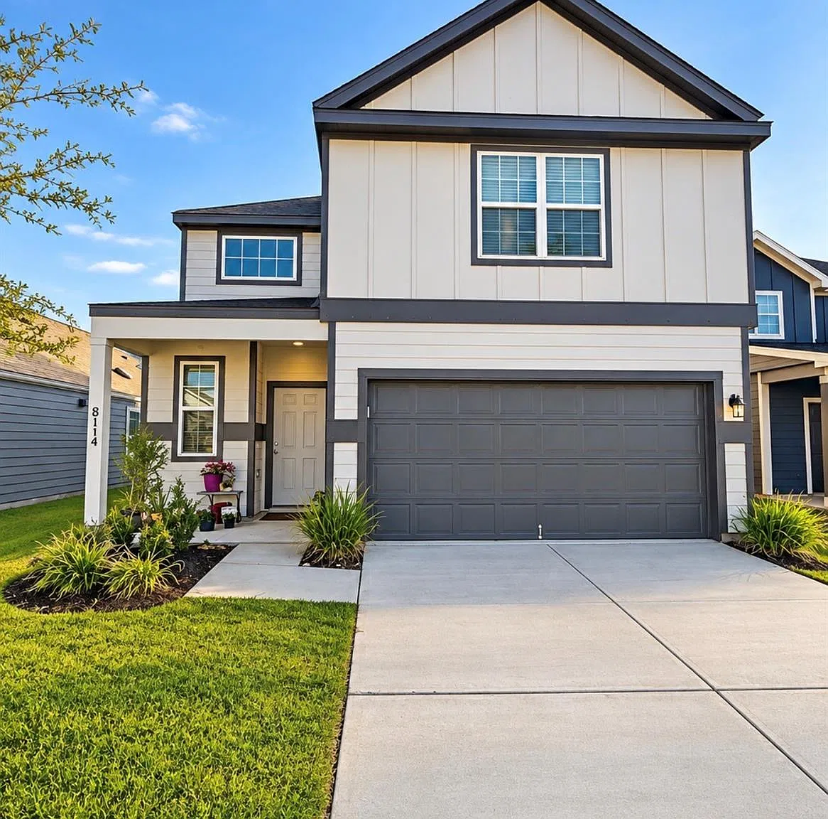 4 bed, 2.5 bath, 2302 sqft, $2,500 — Photo 1