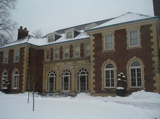 281 University Pl, Grosse Pointe, MI 48230