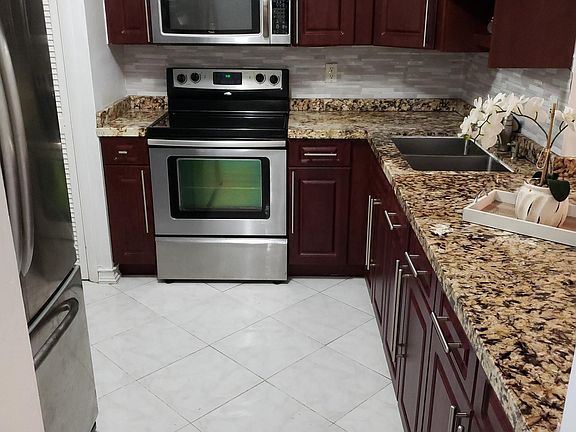 3rd image of 1401 NE 191st St
