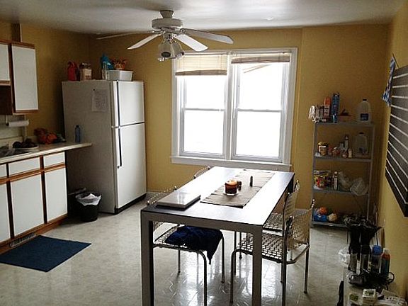 lg kitchen dining area
