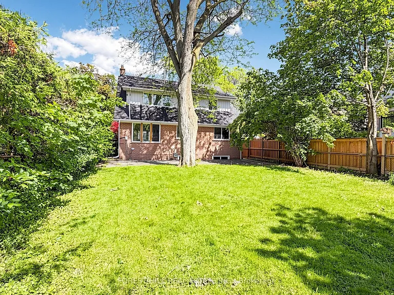 32 Wycliffe Cres — Photo 50