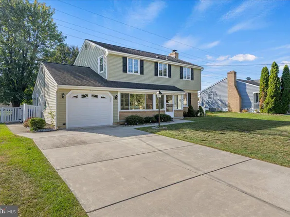 824 Hilltop Rd, Cinnaminson, NJ 08077