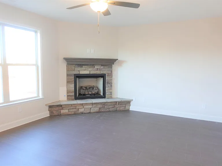 2731 Millhone Dr — Photo 14