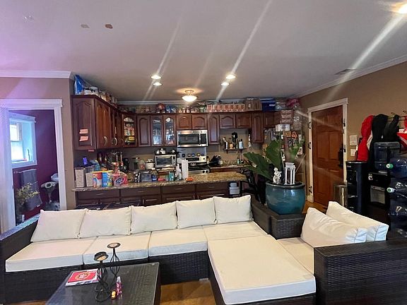 5th image of 5055 N Western Ave #2