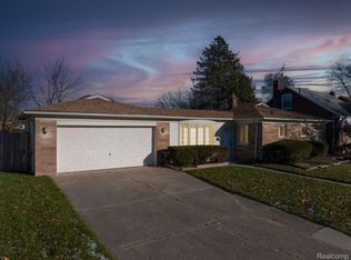 18091 Rosetta Ave, Eastpointe, MI 48021