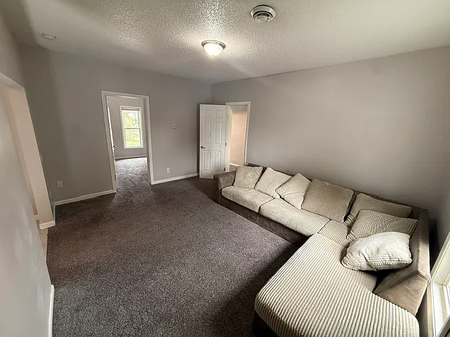 400 S Main St #2 — Photo 8
