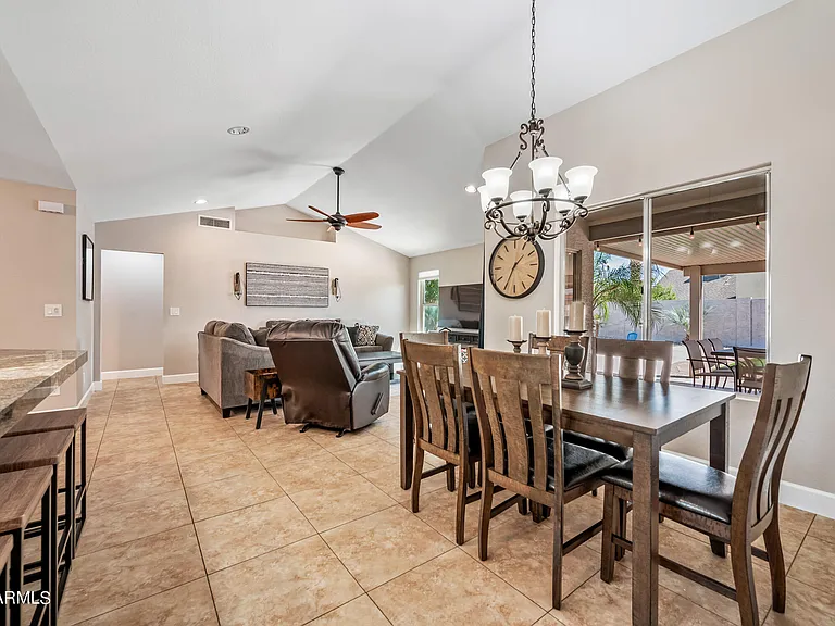 3659 W Elgin St — Photo 23