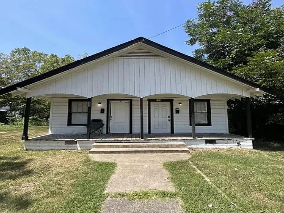 222 College Park Cir