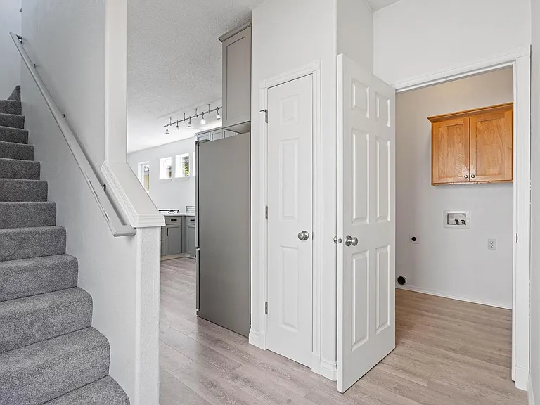 8526 N Haven Ave — Photo 4