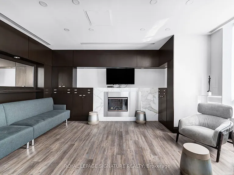 1105 Leslie St #1408 — Photo 27