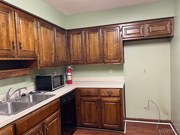5th image of 54 Tecumseh Dr