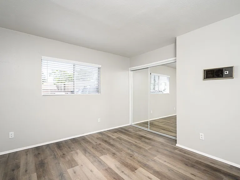 Shadow Glen Apartments IMMEDIATE MOVE INS — Photo 8