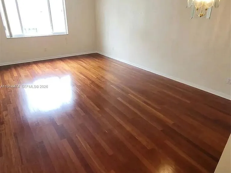 721 SW 148th Ave — Photo 6