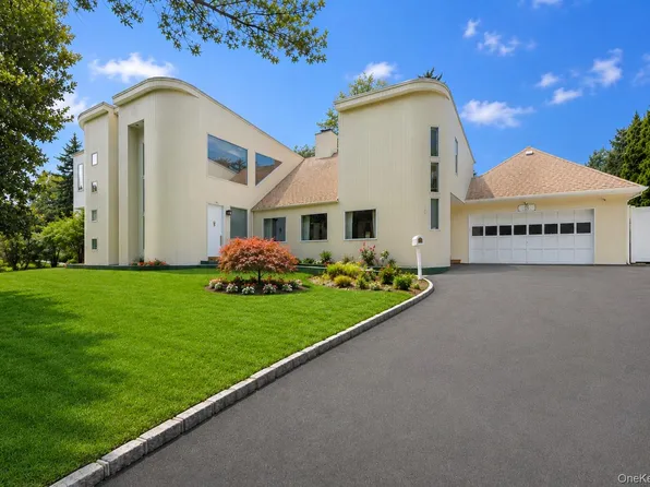 23 Wildwood Lane, Greenvale, NY 11548