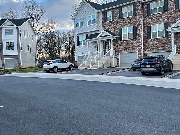 2nd image of 1874 Boulder Dr