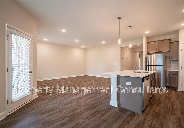 330 Creek Grove Ave — Photo 19