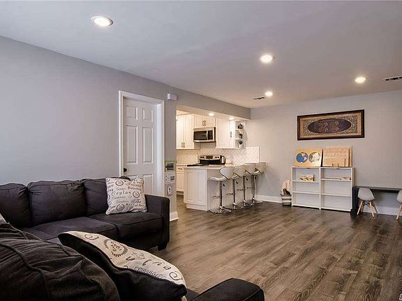 3rd image of 175 Main Ave APT 160