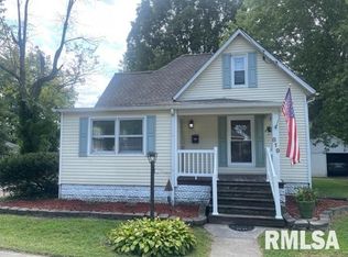 819 W Maplewood St, Marion, IL 62959