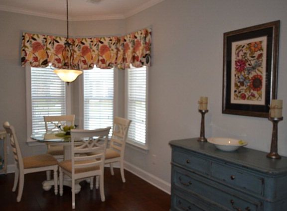 4th image of 3601 Amberley Dr