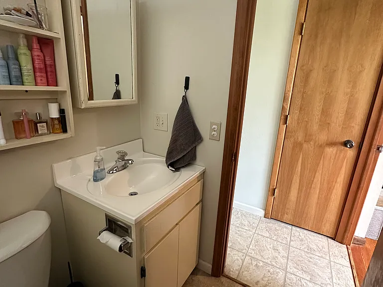 1333 Van Buren St — Photo 15