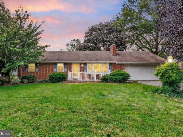 38 Homestead Dr, Lancaster, PA 17602