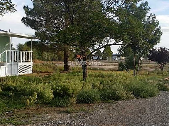 3rd image of 2900 W Palm Dr