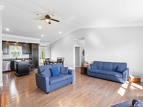 5th image of 973 River Rd