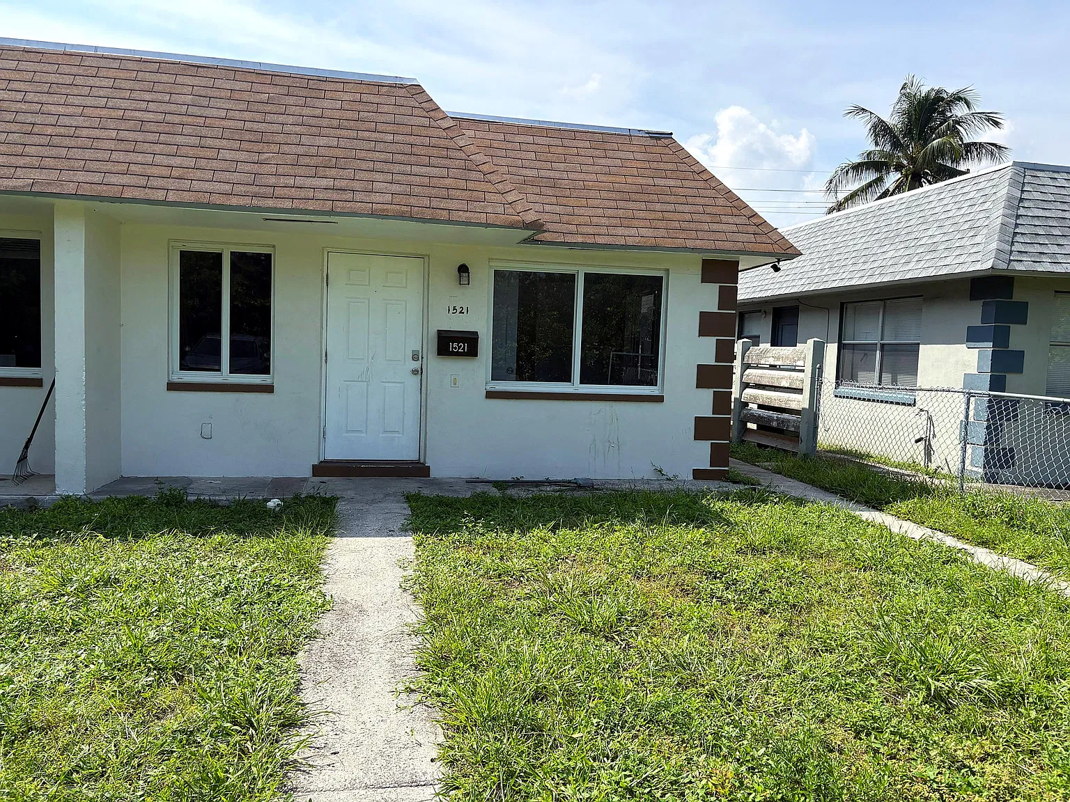 4 bed, 2.0 bath, 2504 sqft, $3,000 — Photo 2